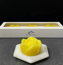Load image into Gallery viewer, Rose Candle Set - Fresh Cut Pineapple